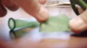 КАК СДЕЛАТЬ ОДЕЖДУ ДЛЯ КУКЛЫ?ИЗ ШАРИКА!!!😉🐏🐱👙👚👗👒