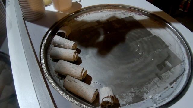 ICE ROLL. ПРОБУЕМ ЖАРЕНОЕ МОРОЖЕНОЕ!