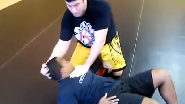 Catch Wrestling Cobra Neck Crank, Tito Ortiz beat Yuki Kondo in UFC with this one! Cow Catcher