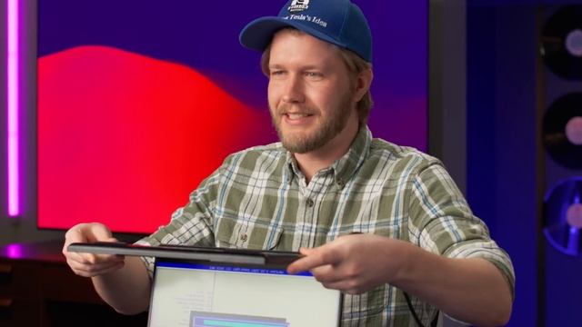 The collab I THOUGHT I wanted... - Razer Blade x Lamborghini смотреть онлайн