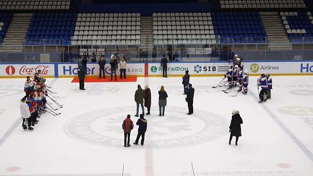 03.02.18 Золотая шайба 2018 старшая группа награждение смотреть онлайн