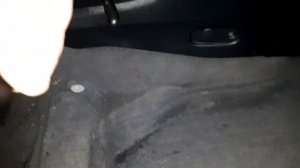 Снятие переднего кресла (и что я там нашёл) НИССАН АЛЬМЕРА КЛАССИК !!!