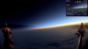 Квадрокоптер взлетел на высоту 12,5 км, выше чем официальный мировой рекорд для винтокрылых 1080p