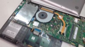 Замена аккумуляторной батареи в ноутбуке Asus UX310U
