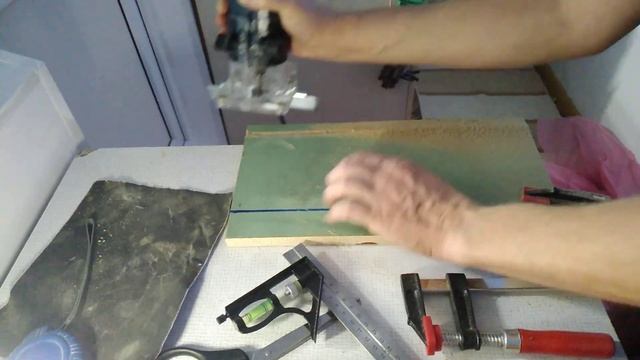 Фрезер Bosch GKF 550 смотреть онлайн