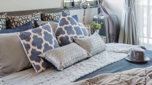 Декоративные подушки в интерьере