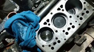 ГИЛЬЗОВКА ДВИГАТЕЛЯ DAF XF - 95/SHAFT ENGINE DAF XF - 95