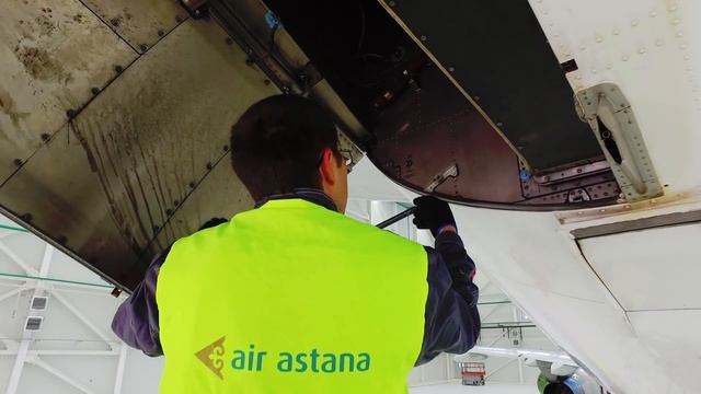 Как ремонтируют самолеты? Новый технический центр “Эйр Астаны” в Астане смотреть онлайн