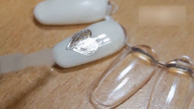 Сердечки - маникюр на День святого Валентина