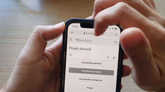iPhone 12: How to Automatically Translate Text To English In Safari смотреть онлайн