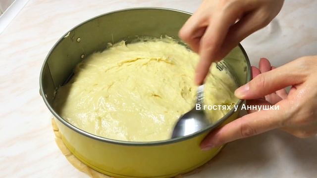 Сахарный пирог. Ничего вкуснее и нежнее не пробовала. Вся семья в восторге.