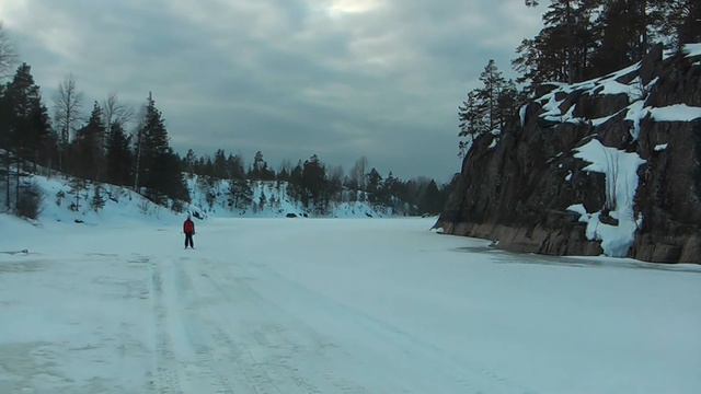 Март на Ладоге смотреть онлайн