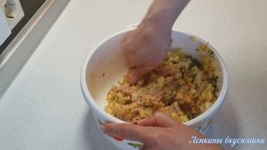 Пирог на скорую руку с фаршем картофелем и зеленью/ Пирог из слоеного теста/Быстрая выпечка/Рецепт.