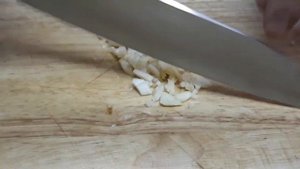 Салат из спаржи (凉拌腐竹)