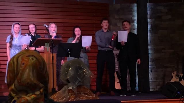 Есть много дорог и много путей… Молодёжь смотреть онлайн