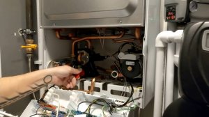 Установка настенного газового котла