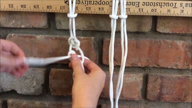 Macrame 101: Josephine Knot Tutorial смотреть онлайн