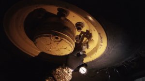 Аварийная подкачка колёс на экскаваторе-погрузчике.