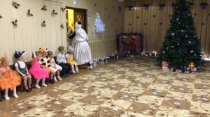 Новогодний праздник в младшей группе "Новый год у зверей"
