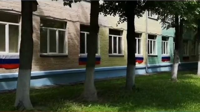 С днем России поздравляем всех! Пусть наша страна расцветает! Мы гордимся тобой Россия! смотреть онлайн