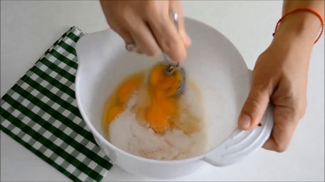 Торт «Фрезье» с клубникой — видео рецепт