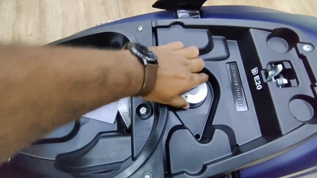 Ultimate Suzuki Burgman Street 125 Ride Connect Edition Review | Features, Performance and More...! смотреть онлайн