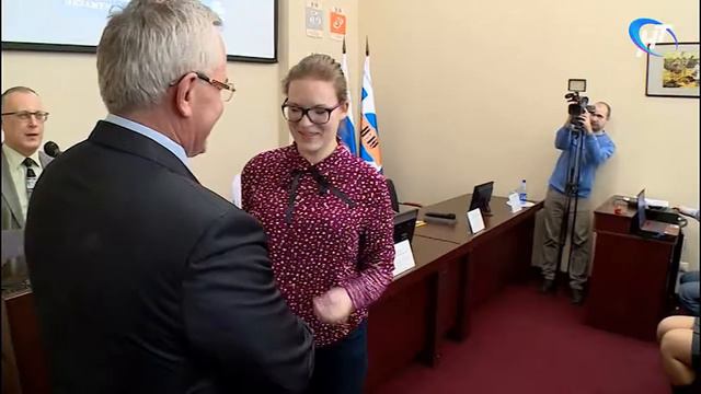 В Гуманитарном институте НовГУ собрали студентов, получивших в свое время 100 баллов на ЕГЭ смотреть онлайн