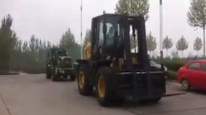 Полноприводный вилочный погрузчик высокой проходимости. www.SpecTechcity.ru