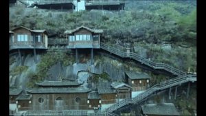 Дома на скалах в сказочной долине Вансянь // Чудеса и красоты Китая #китай #путешествия