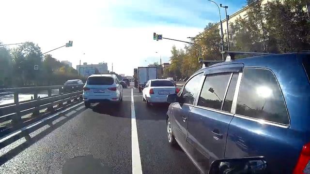 Почему я не езжу на работу на мотоцикле смотреть онлайн