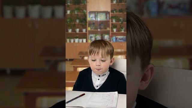 Когда хочется в туалет, но СИЛЬНО стесняешься! смотреть онлайн