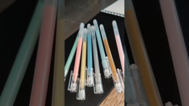 Гелевые ручки пастельных оттенков отлично рисуют на черном