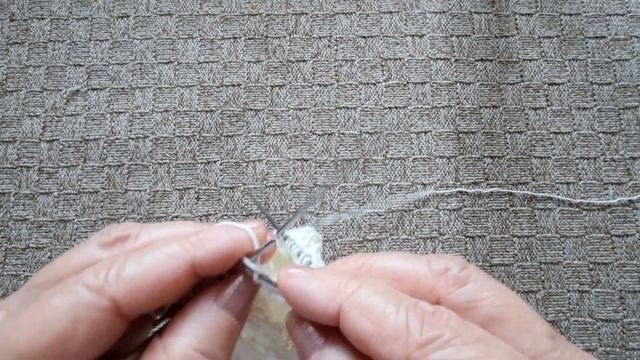 Очаровательный ажурный узор спицами по кругу. // Узор для летних кофточек, кардиганов, топов.//