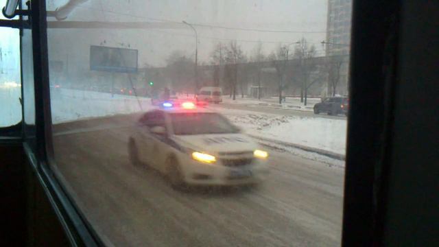 Как Медведев едет с работы - Кортеж Президента смотреть онлайн