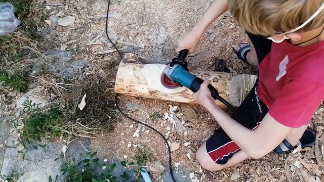 Лавка из бревна ивы. смотреть онлайн