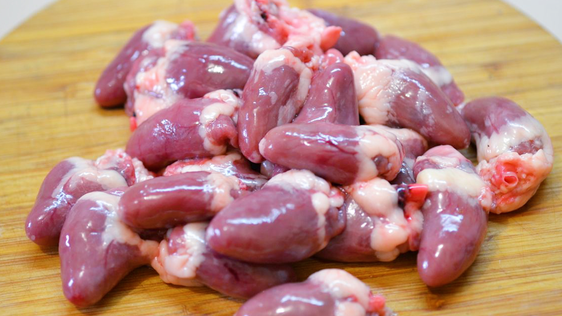 куриные сердечки. сердца куриные и индюшачьи. лакомство wanpy cat для кошек мягкая вяленая соломка из курицы 80г 1299. сердечки цыплят бройлеров с/м 1кг. Wanpy для кошек.