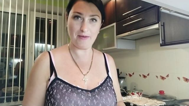 Готовлю вкусный ужин// Салат за 5 минут из консервы// Рагу из баклажанов// Жареная курица ?