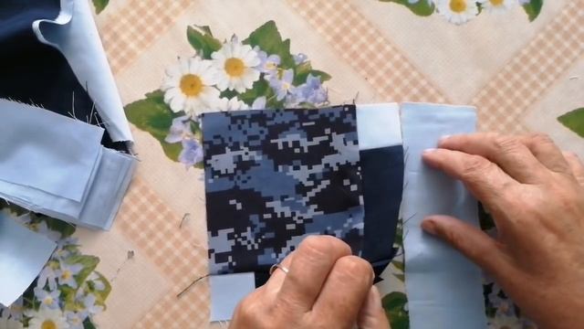 Из обрезаных рукавов сшила одеяло-покрывало. смотреть онлайн