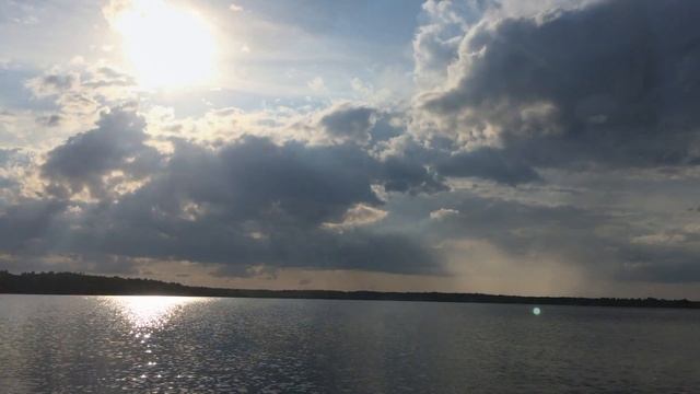 Слышно как бьётся сердце озера смотреть онлайн