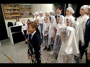 хор детской воскресной школы порадовал гостей пасхальными песнями, 3 мая 2019г