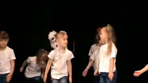 Детский танец "Раз ладошка, два ладошка", исполняет детский коллектив "Школа звезд" г. Витебск