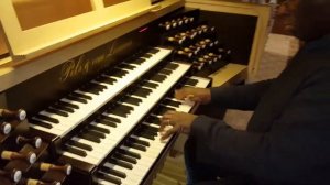 Wayne Marshall organist