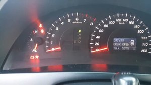 Тойота Камри 40 не завелась в 0 градусов. Трещит но не крутит