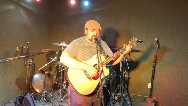 Fake Plastic Trees (Radiohead) acoustic cover w drums by Antonio Moreno смотреть онлайн