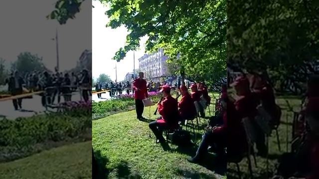 Духовой оркестр ДК МТЗ. Марш "Привет музыкантам" смотреть онлайн