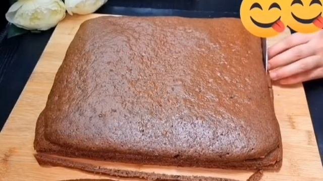 Изюмом пирог домашний очень вкусный 😋