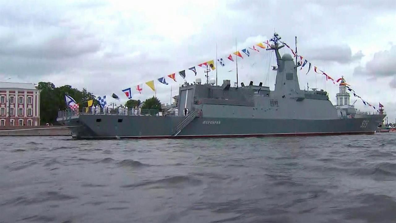 Петербург в ожидании Военно-морского парада, который во всей красе покажет Первый канал