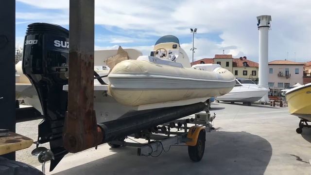 F300 APX Suzuki смотреть онлайн