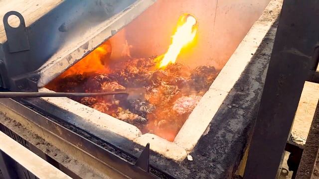 Сжигание каныги при помощи инсинератора HURIKAN 500 смотреть онлайн