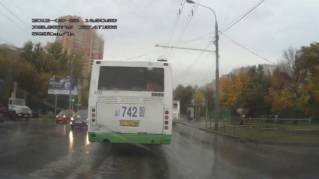 Запись с моего регистратора 15 Наглый и борзый автобус смотреть онлайн